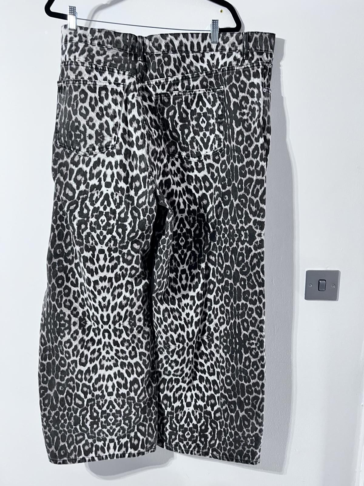 Other Next Leopard Print Jeans – UK 22R (EU 50 / US 18R) BNWT Size 40" / US 18 - 5 Thumbnail