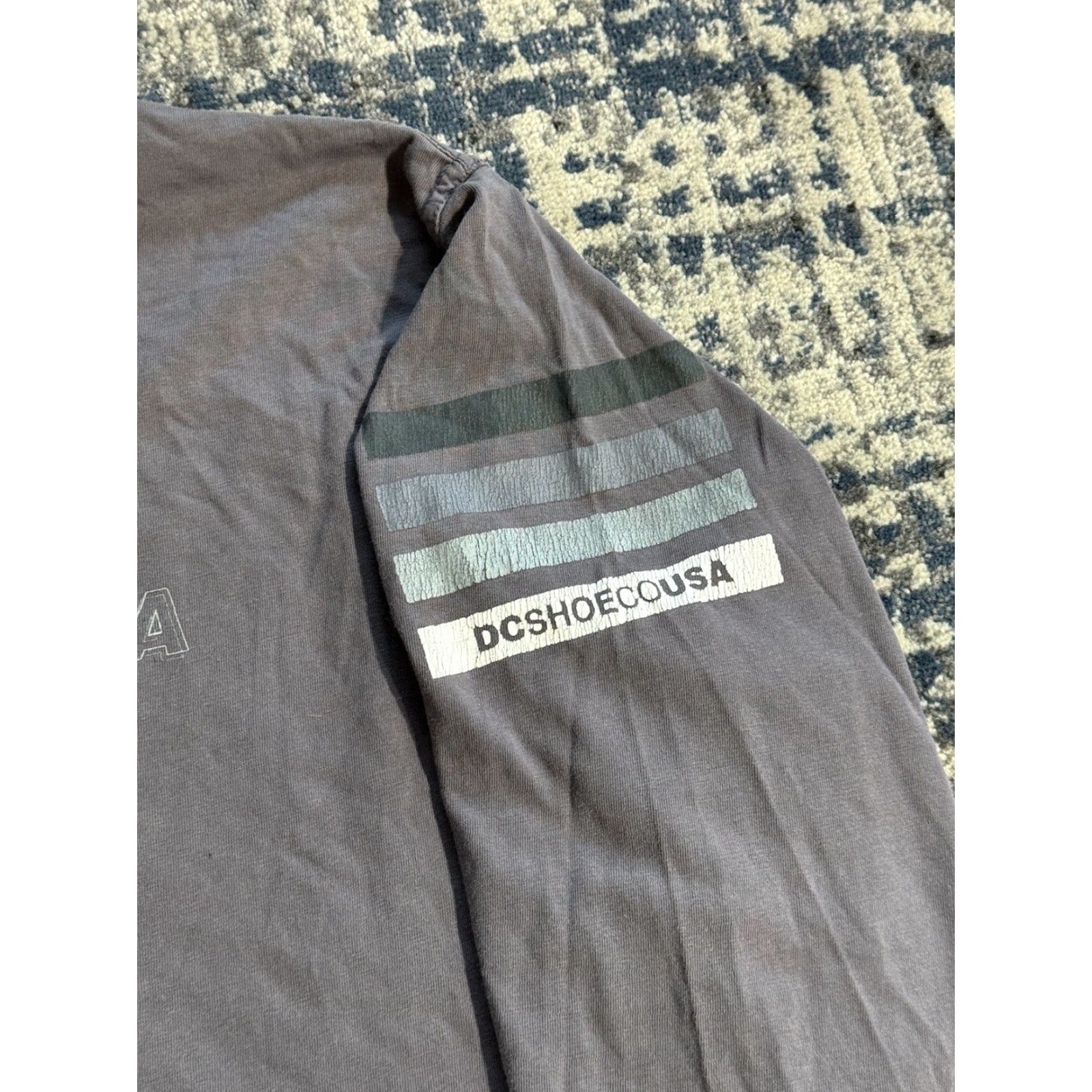 Vintage VINTAGE DC Shoes T-Shirt Long Sleeve Shirt Crew Neck Gray Cotton Logo 90s Skateboard USA Men L Size US L / EU 52-54 / 3 - 3 Thumbnail