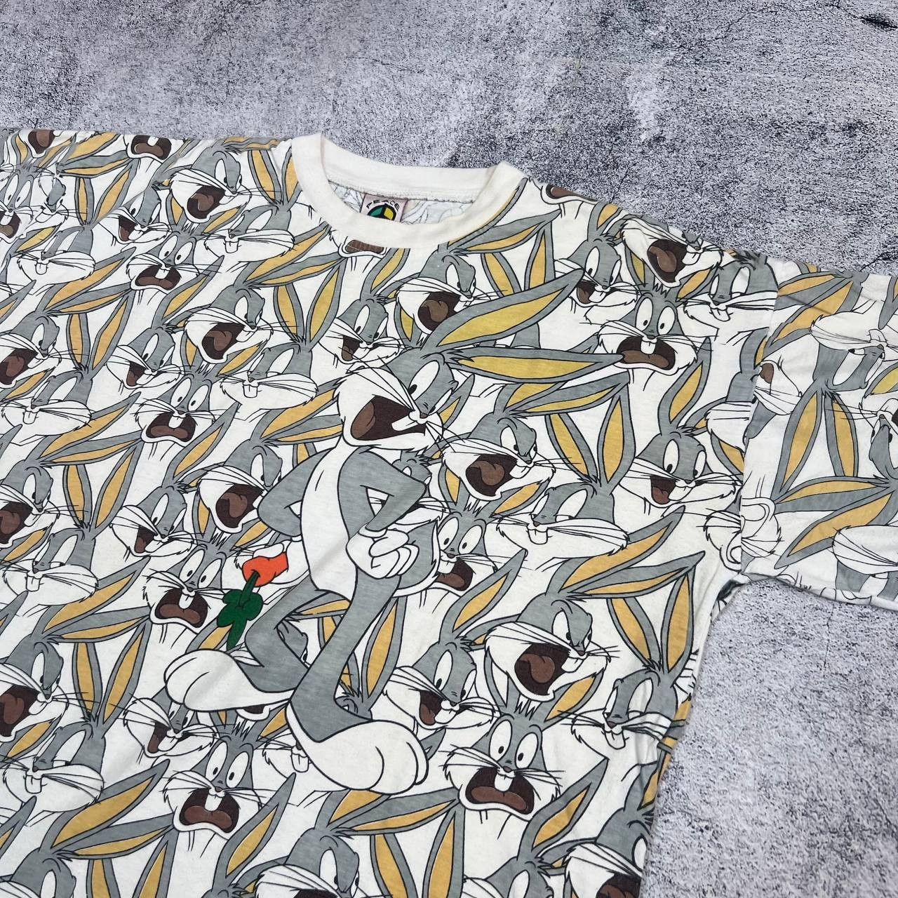 Vintage Vintage 1990s Bugs Bunny Looney Tunes AOP T-shirt - XL Size US XL / EU 56 / 4 - 5 Thumbnail