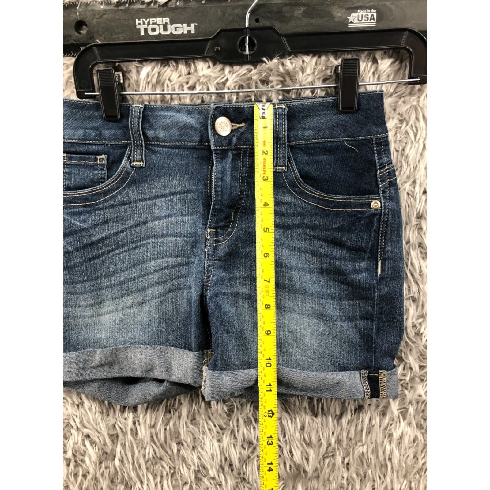 Vintage No Boundaries Bermuda Shorts Juniors Size 1 Mid Rise Dark Wash Blue Denim Cuff Women Size 25" / US 0 / IT 36 - 3 Thumbnail