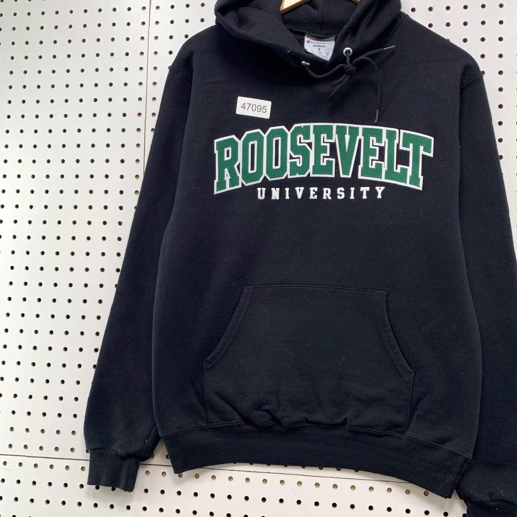 Champion VINTAGE Roosevelt University Hoodie Sweatshirt Men Small Black Champion NCAA Embroidered Size US S / EU 44-46 / 1 - 5 Thumbnail
