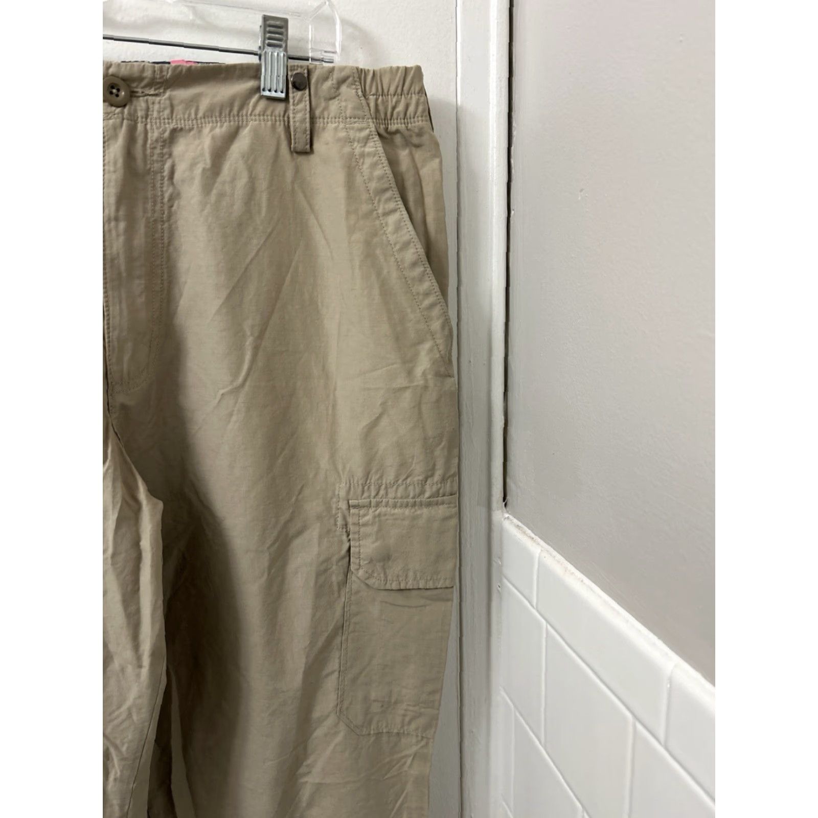 Lands' End Lands' End Pants Mens 36x32 Tan Field Khaki Cargo Traditional Fit YKK Trousers Cargo Pants Beige Men Medium? Size US 36 / EU 52 - 4 Thumbnail