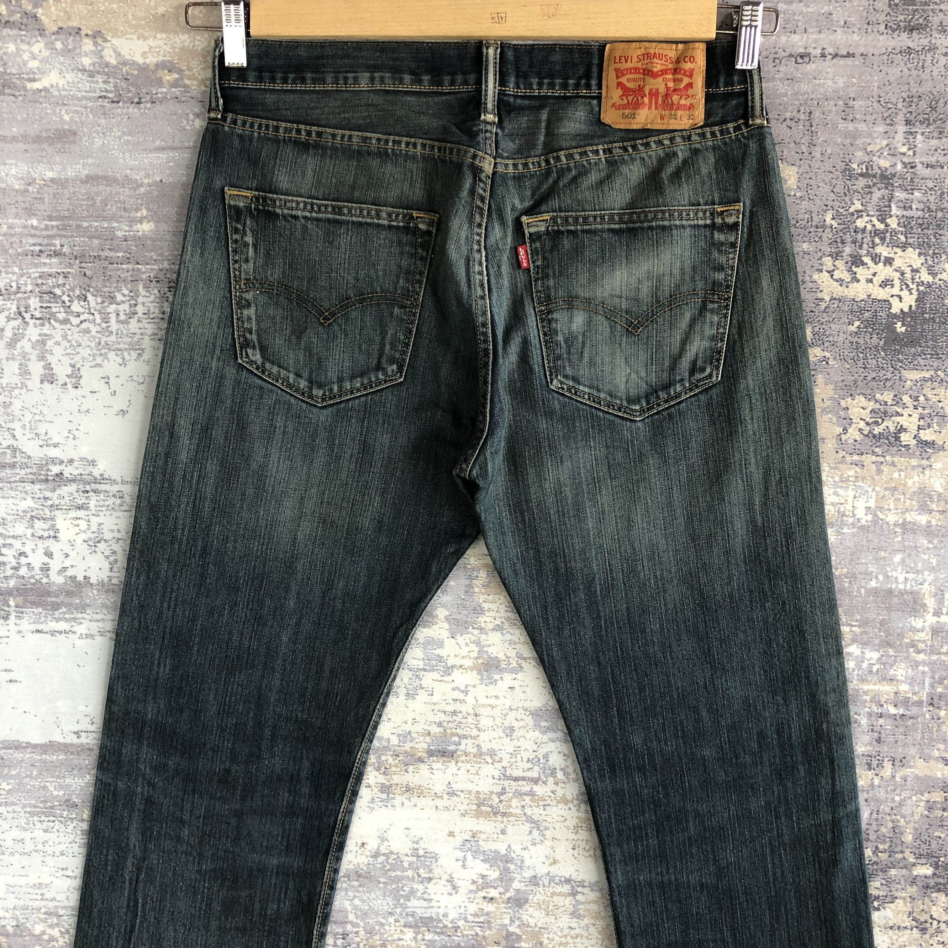 Levi's Vintage Levis 501 Distressed Jeans Levi's Faded Denim Size US 32 / EU 48 - 4 Thumbnail