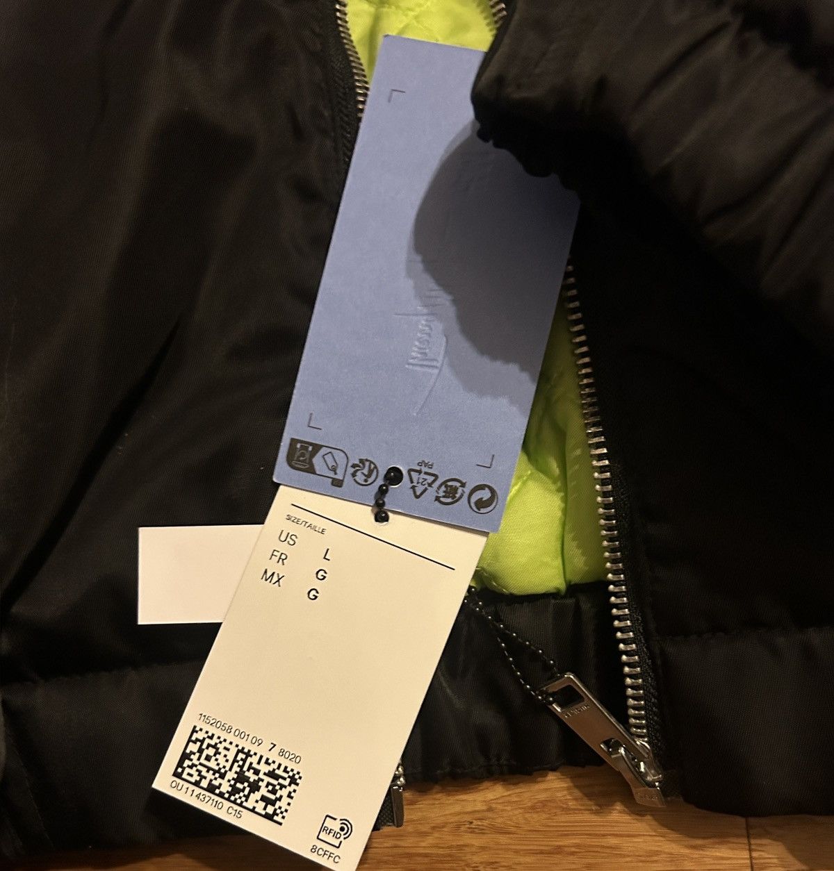 Thierry Mugler Mugler X H&M Nylon Bomber Jacket size L Size US L / EU 52-54 / 3 - 3 Thumbnail