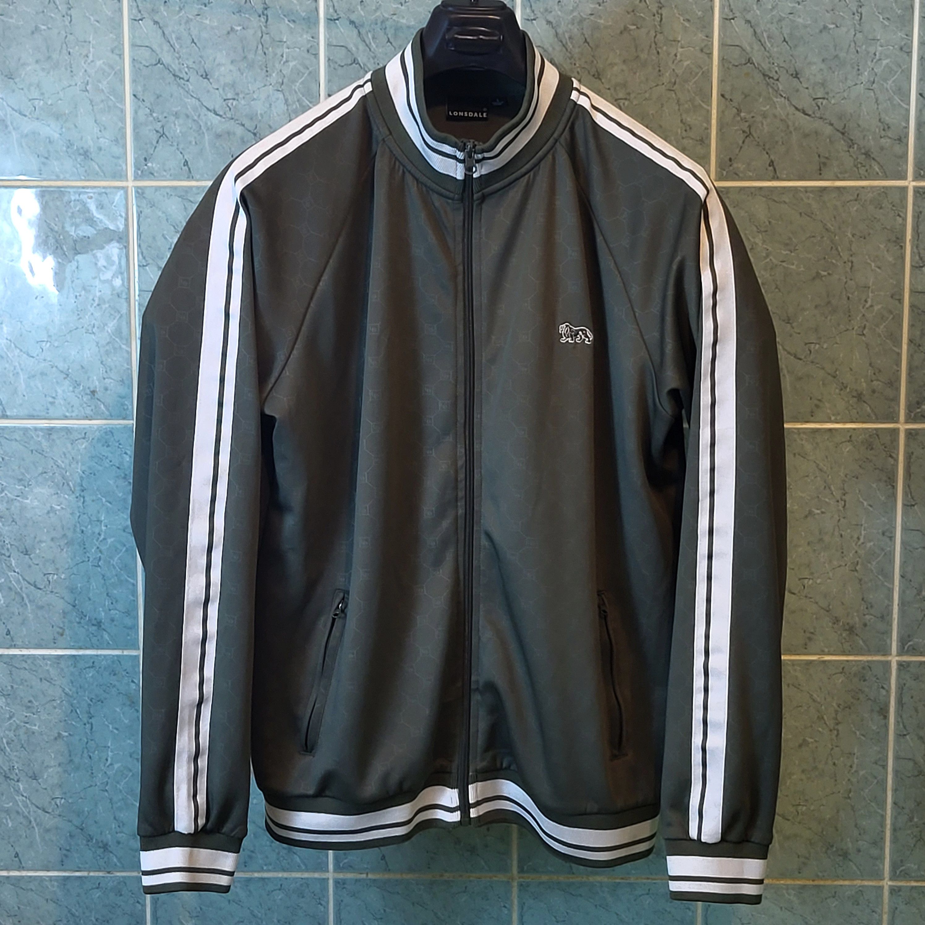 Lonsdale RARE Zip Up Vintage Lonsdale size L but fit XL Size US L / EU 52-54 / 3 - 3 Thumbnail