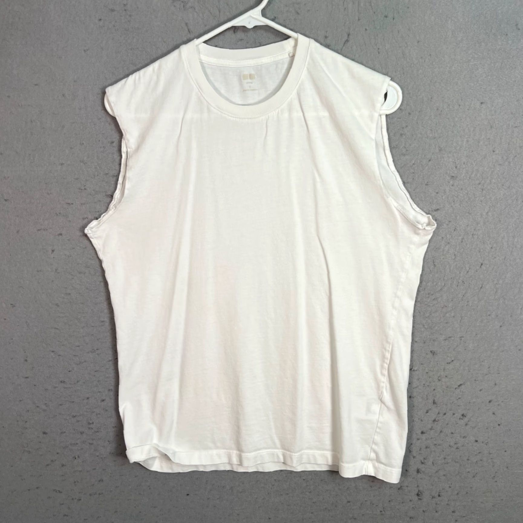 Uniqlo VINTAGE Uniqlo Shirt Mens Small White Sleeveless Supima Cotton T-Shirt Size US S / EU 44-46 / 1 - 2 Thumbnail
