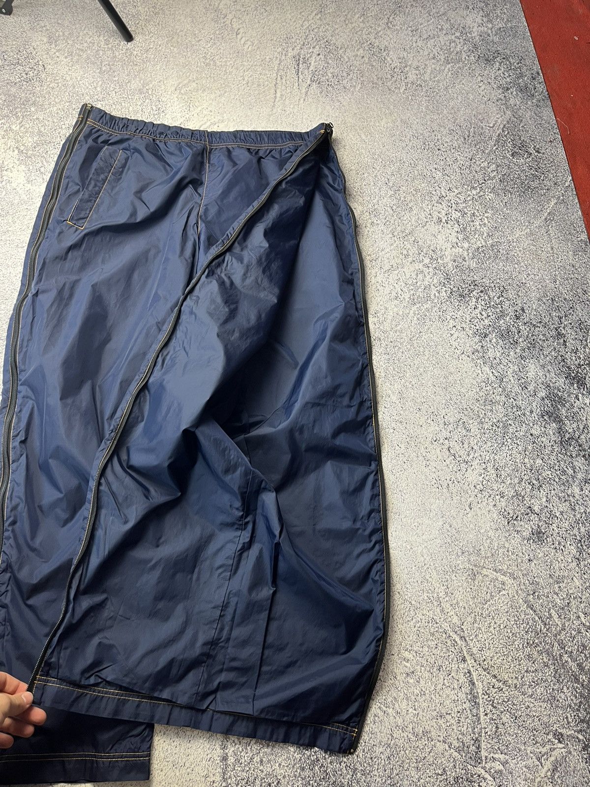 Nike Vintage Nike Nylon Track Pants Small Swoosh Logo Sz L Size US 36 / EU 52 - 12 Thumbnail