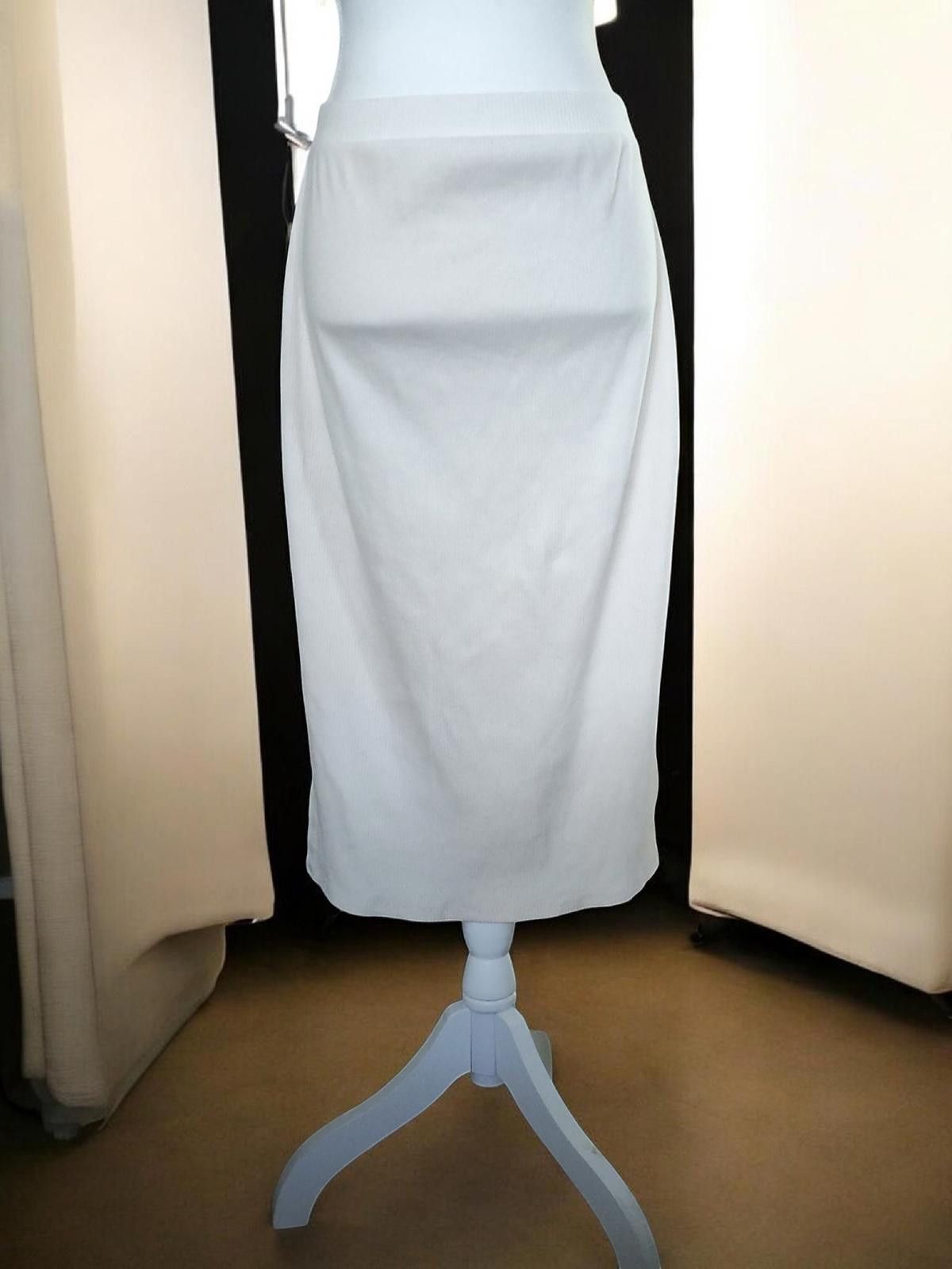 Other Isabel by Ingrid & Isabel Ribbed Knit Skirt Size Small Size S / US 4 / IT 40 - 3 Thumbnail