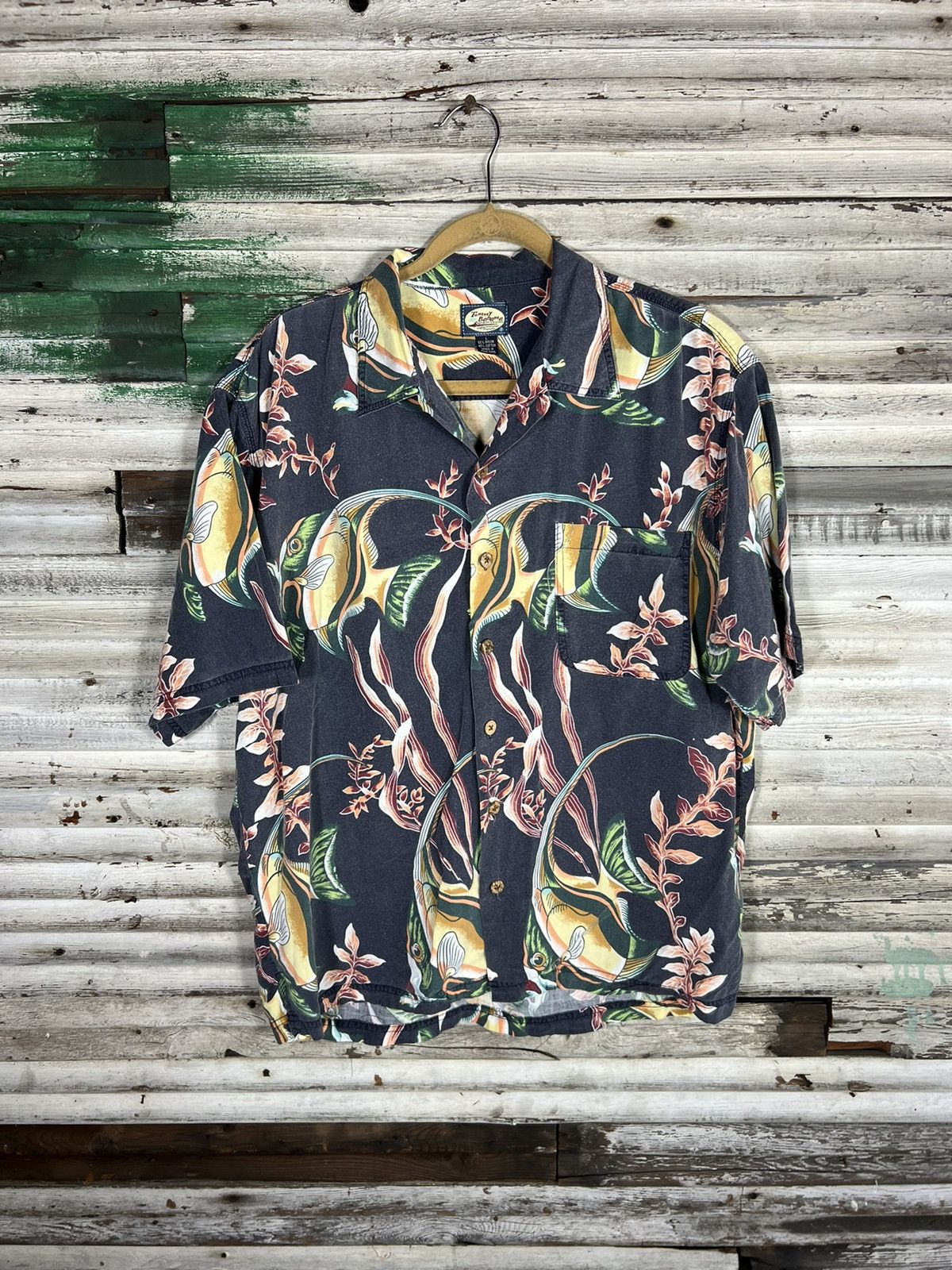 Tommy Bahama Vintage Tommy Bahama Fish Rayon Shirt Size US L / EU 52-54 / 3 - 1 Thumbnail