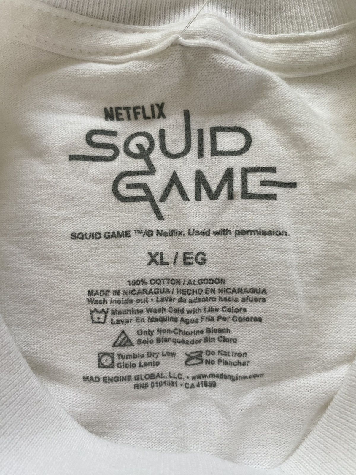 Hot Topic Squid Games ‘Red Light Green Light Robot’ T-Shirt Size US XL / EU 56 / 4 - 3 Thumbnail