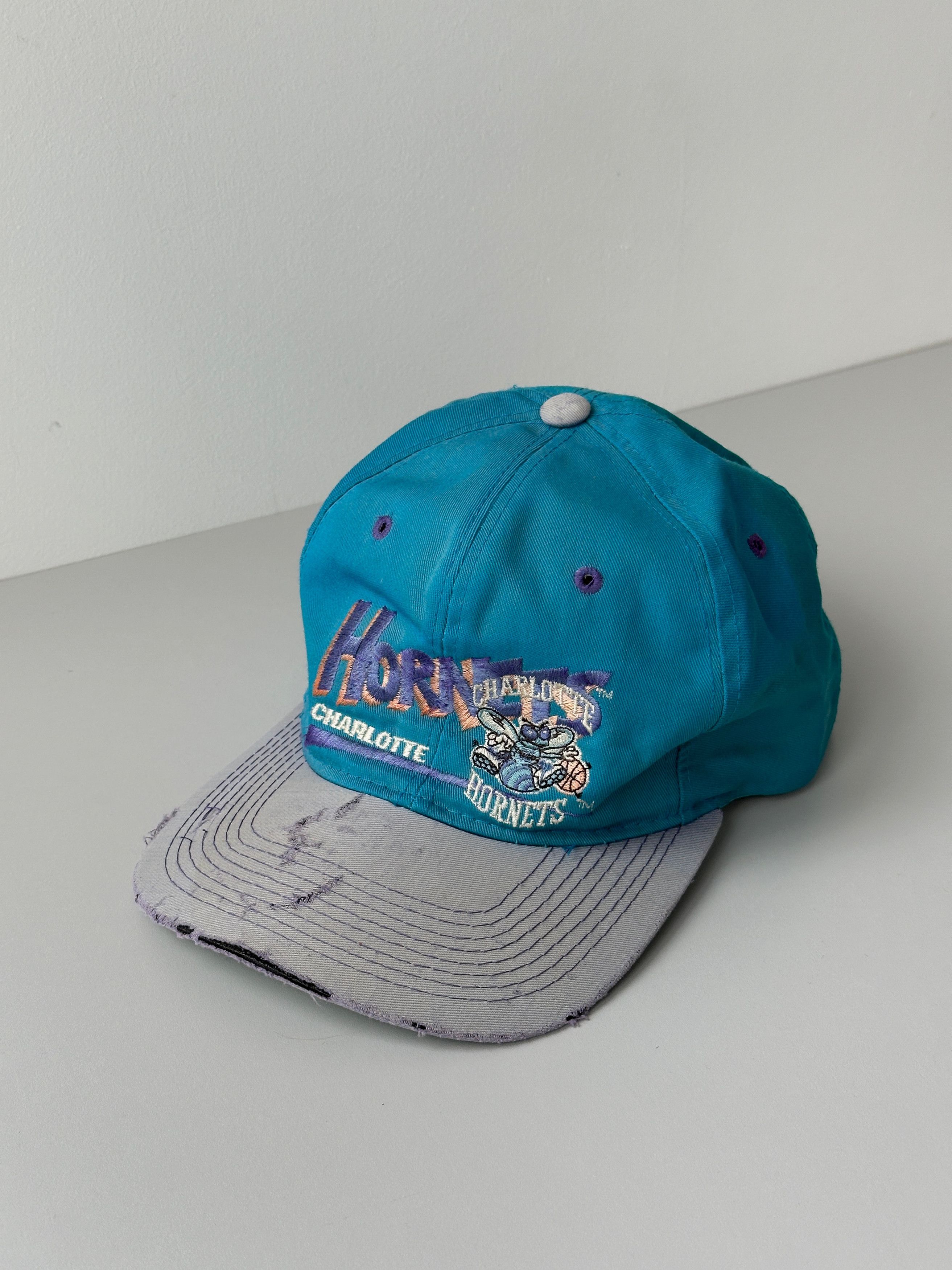 NBA × Vintage Vintage Charlotte Hornets NBA cap hat Size ONE SIZE - 1 Thumbnail