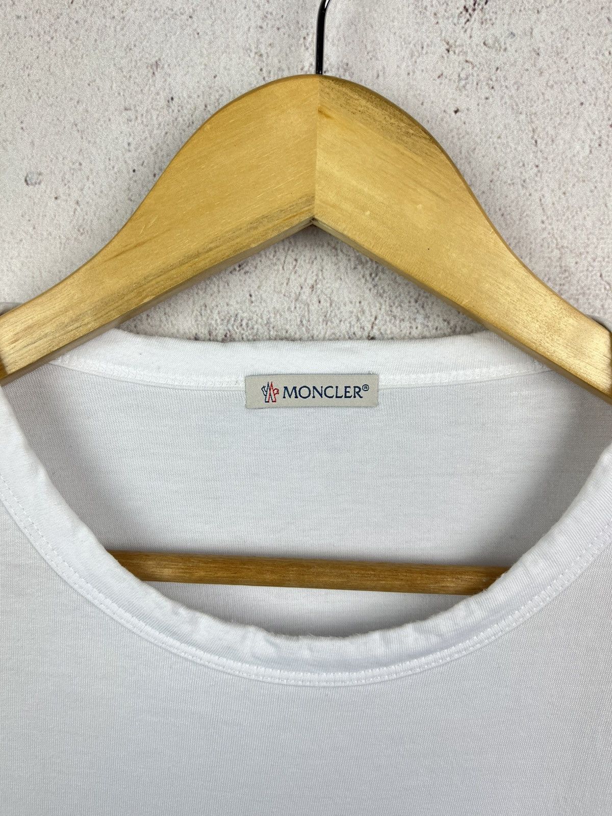 Moncler Moncler France Luxury Classic T-Shirt Rare Retro Hype Y2K Size US L / EU 52-54 / 3 - 7 Thumbnail