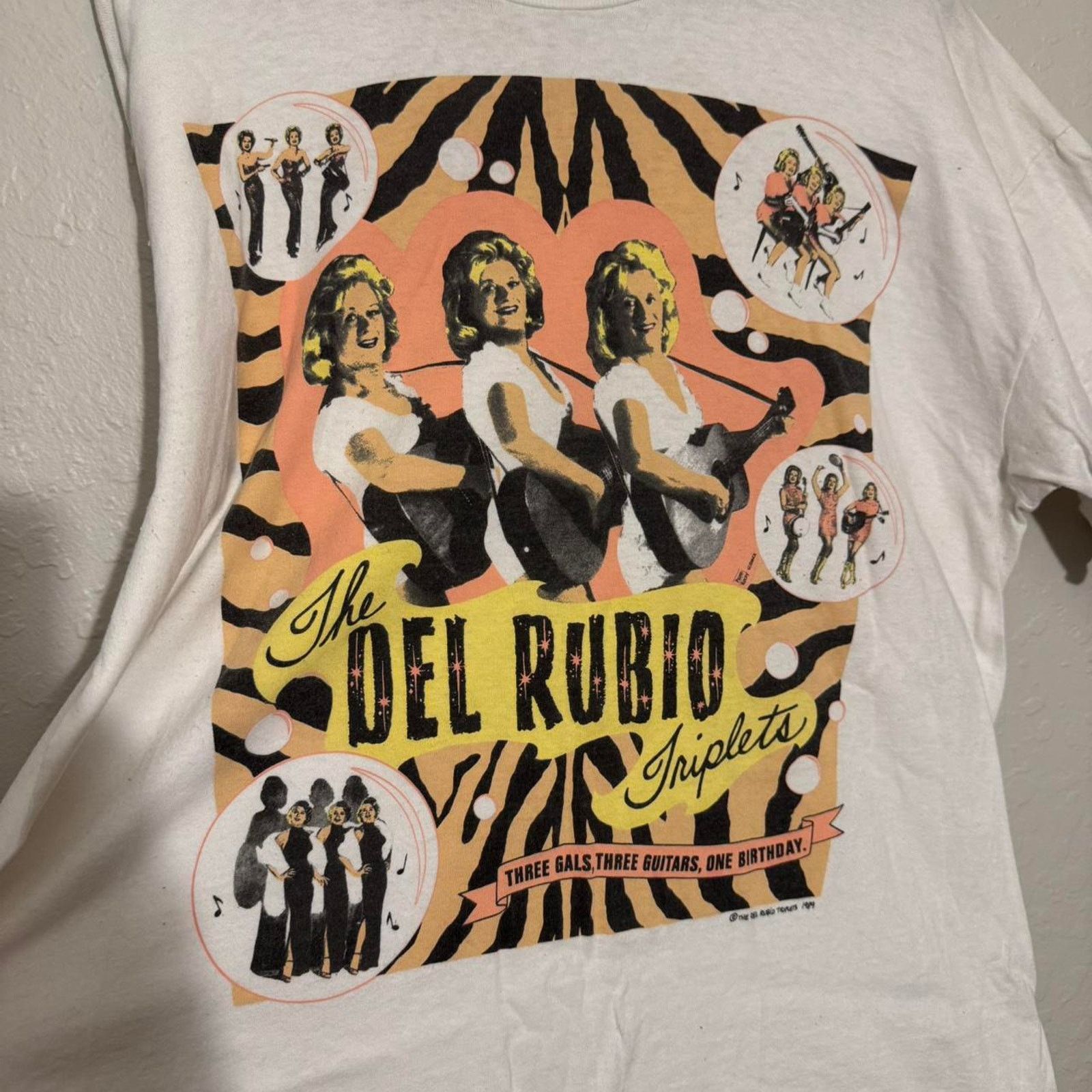 Hanes 1990 the del rubio triplets shirt autographed xl Size US XL / EU 56 / 4 - 3 Thumbnail