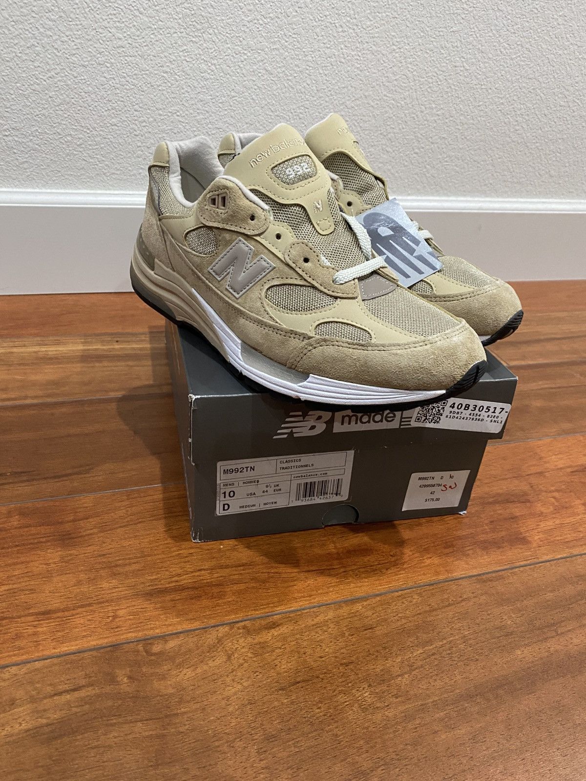 New Balance New Balance 992 - Made in USA - Tan - M992TN - US10 Size US 10 / EU 43 - 1 Thumbnail