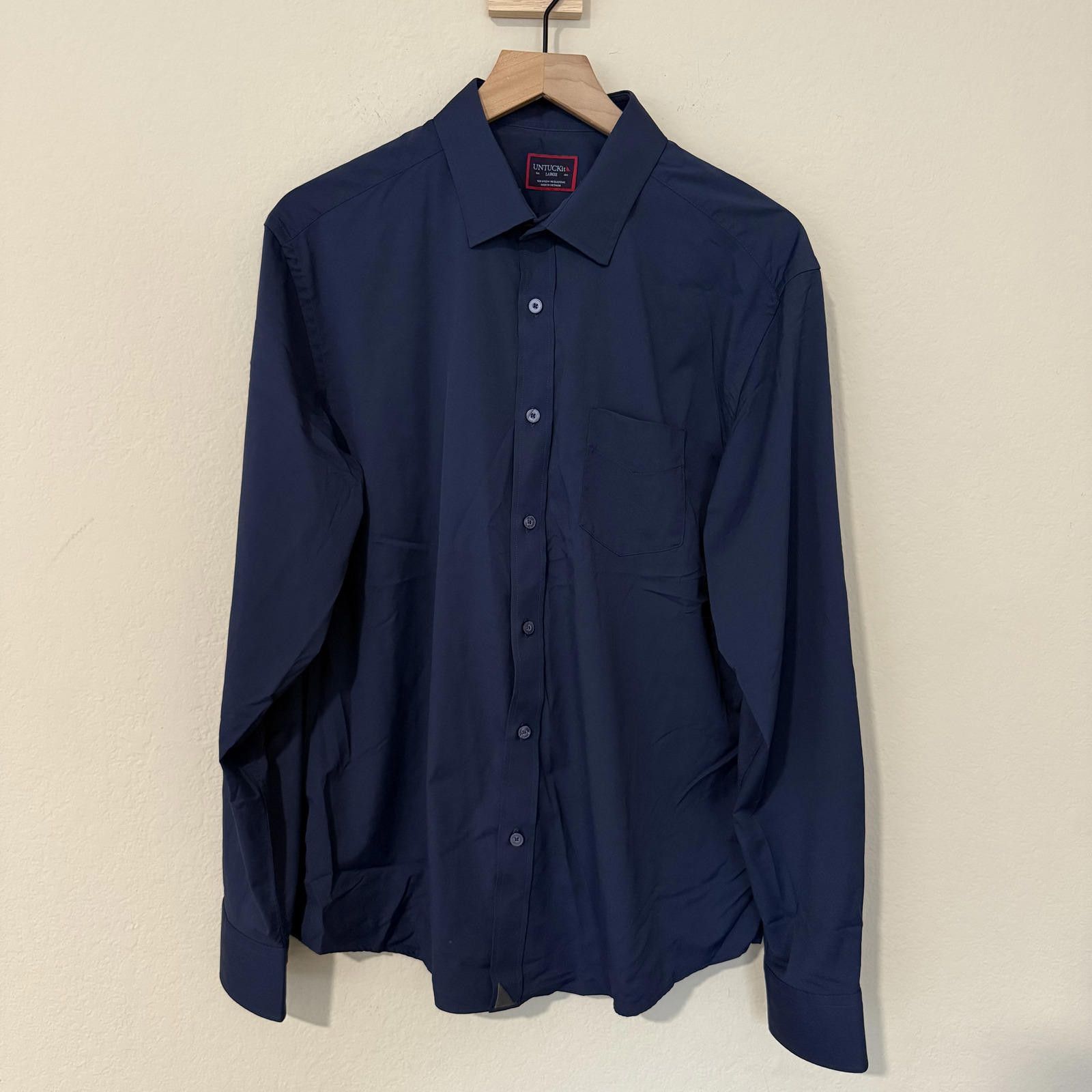UNTUCKit UNTUCKit Shirt Men's L Navy Button Down Size 42R - 1 Thumbnail