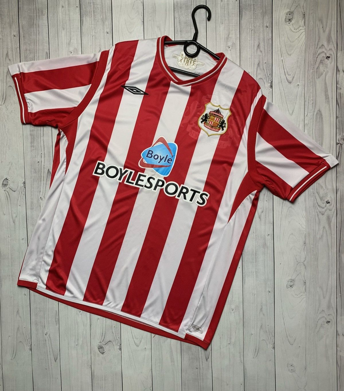 Umbro × Vintage Vintage Umbro Sunderland soccer jersey size M logo Size US M / EU 48-50 / 2 - 1 Thumbnail