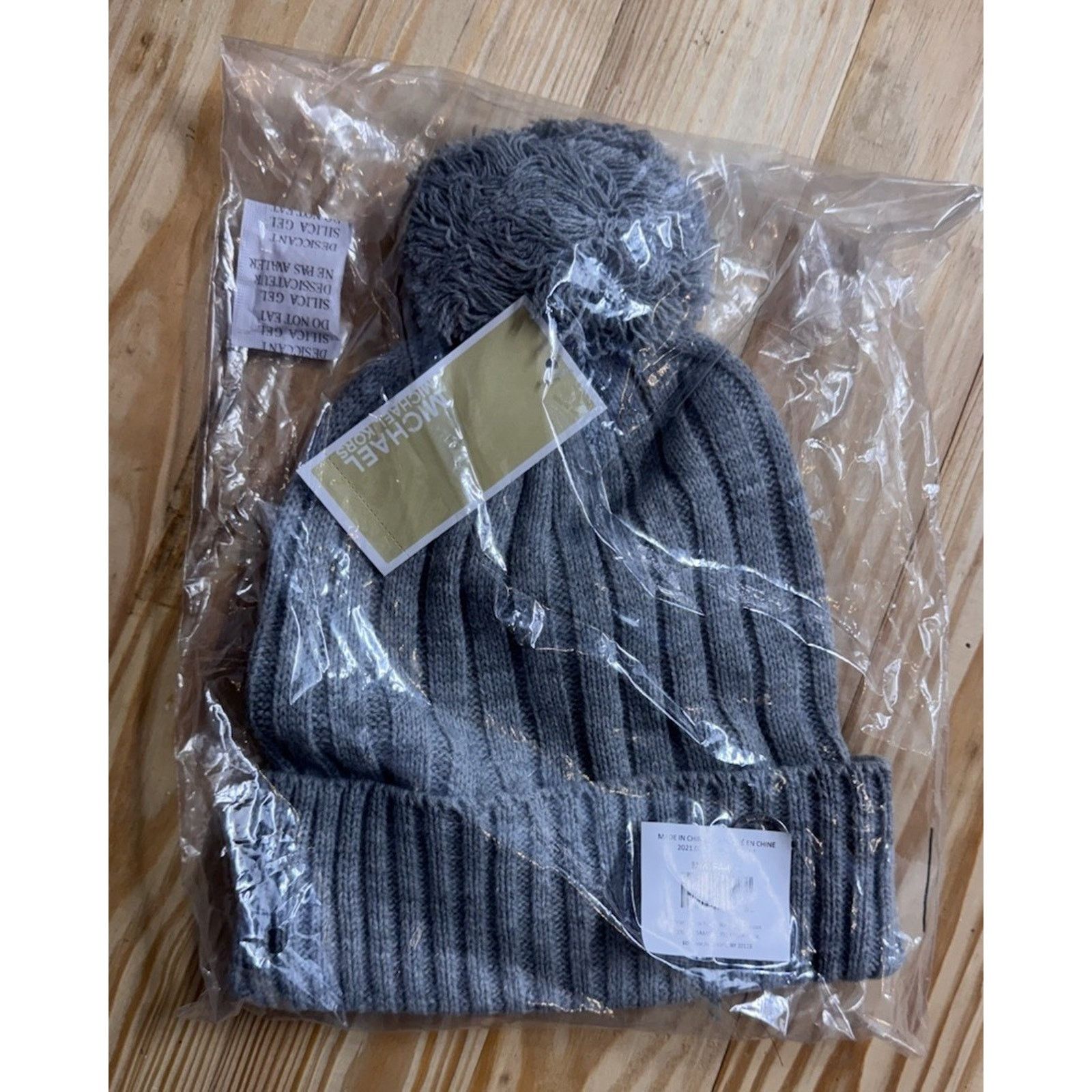 Michael Kors NWT Michael Michael Kors Gray Knit Beanie Pom Pom MK OS Hat Size ONE SIZE - 1 Thumbnail
