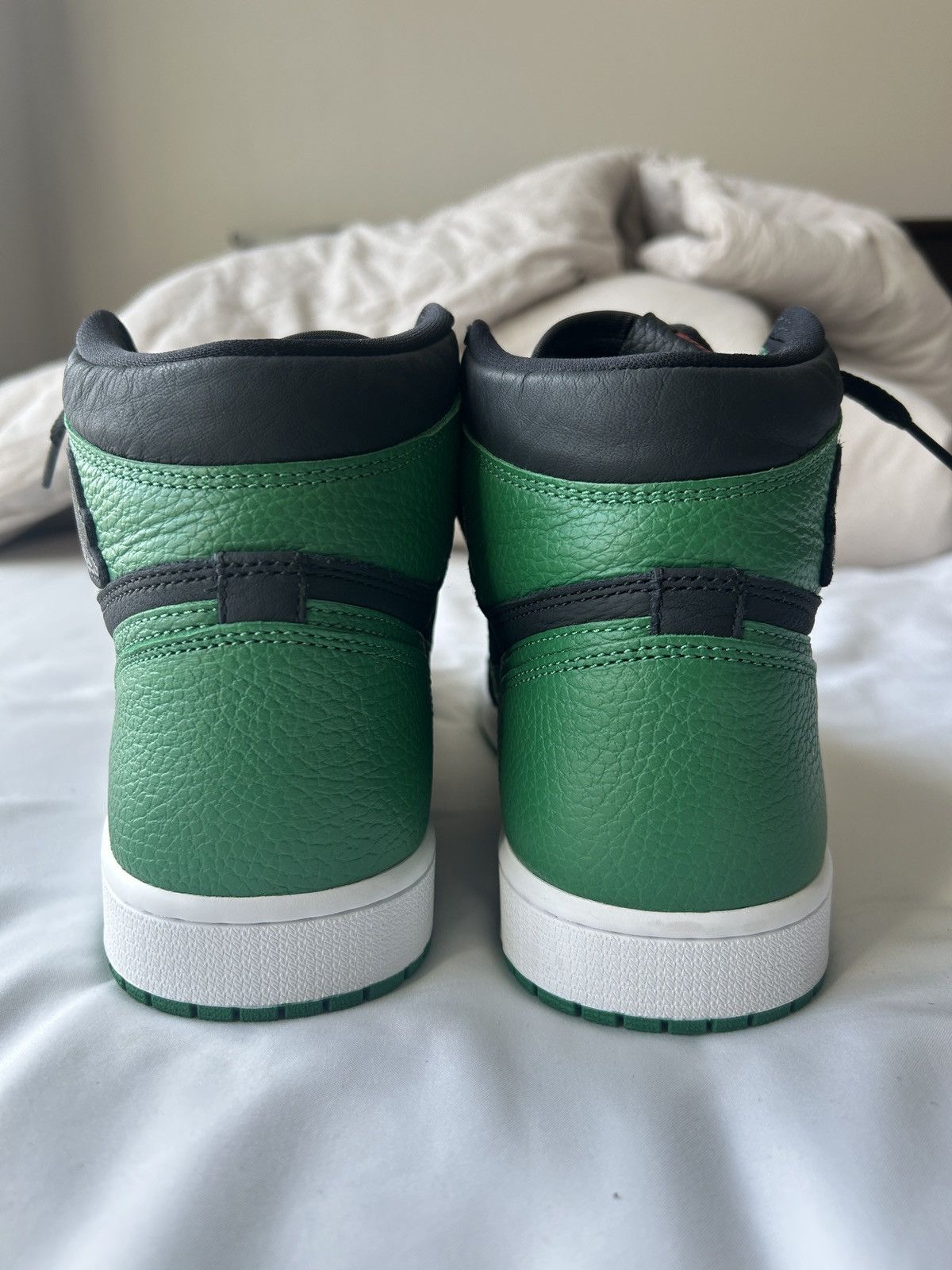 Nike Air Jordan 1 Retro High Pine Green Black Size US 10 / EU 43 - 4 Thumbnail