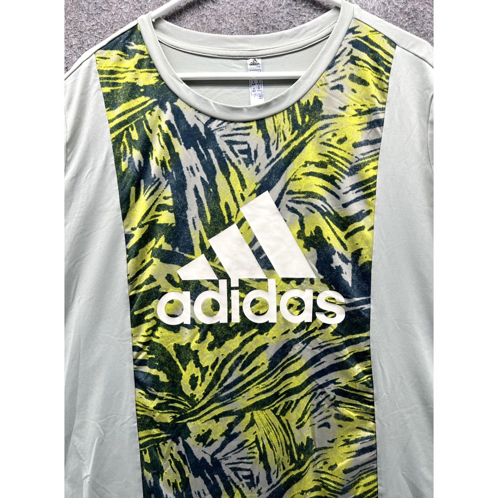 Adidas VINTAGE Adidas Shirt Womens 3X Green Short Sleeve Primegreen Floral Athletic Top Size XXL / US 16-18 / IT 52-54 - 6 Thumbnail