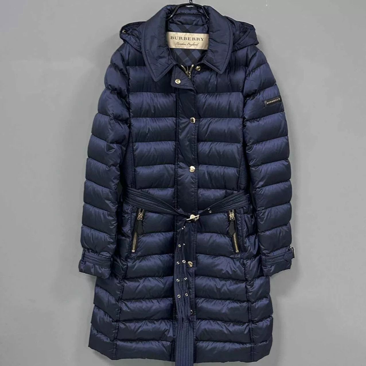 Burberry Burberry Navy Blue Sleeve Badge Belted Down Jkt S Size S / US 4 / IT 40 - 1 Thumbnail