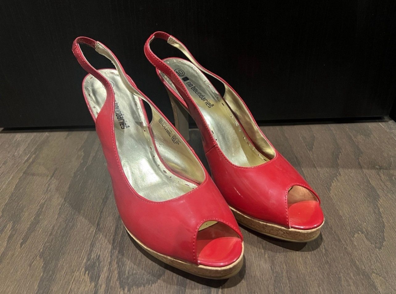 Other Red and Gold No Boundaries High Heel Shoes Size US 10 / IT 40 - 2 Thumbnail