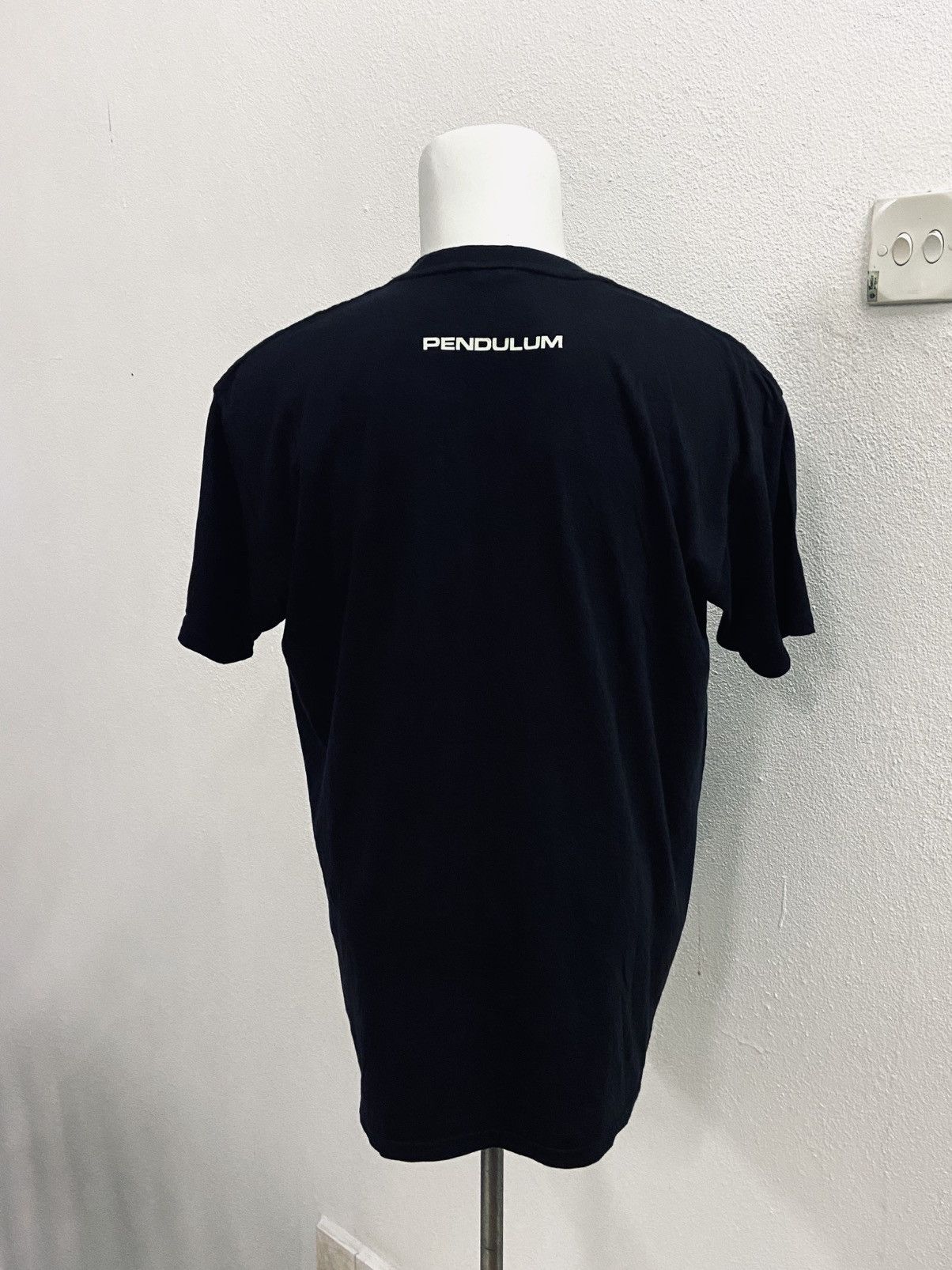 Band Tees PENDULUM BAND TEE Size US L / EU 52-54 / 3 - 4 Thumbnail