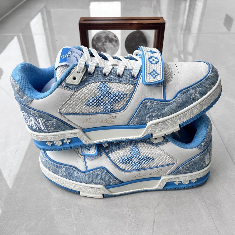 Louis Vuitton Louis Vuitton Trainer Velcro Fashion Sneakers Blue White -2 Size US 8.5 / IT 38.5 - 7 Thumbnail