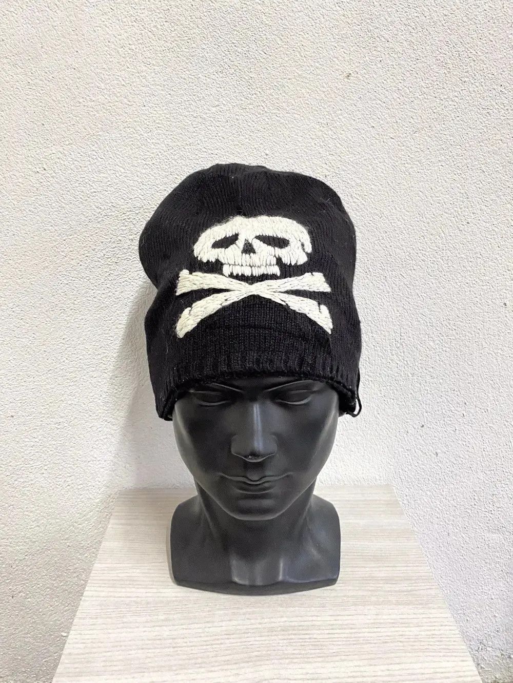 Vintage Japanese Brand Glad New Embroidery Skull Big Logo Beanie Hat Size ONE SIZE - 2 Thumbnail