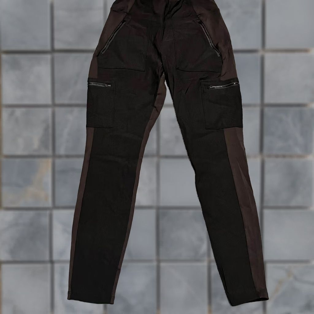 Athleta Athleta Pants Womens 8 Headlands Hybrid Cargo Tight Black Hiking Zipper Pockets Womens Headlands Black 8 Pants Athletein Size 30" / US 8 / IT 44 - 1 Thumbnail