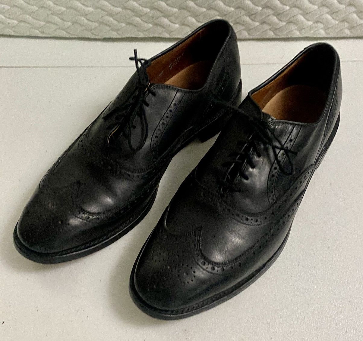 Allen Edmonds Allen Edmonds Chester 1903 Black Leather Wingtip Oxford 10 D Size US 10 / EU 43 - 13 Thumbnail