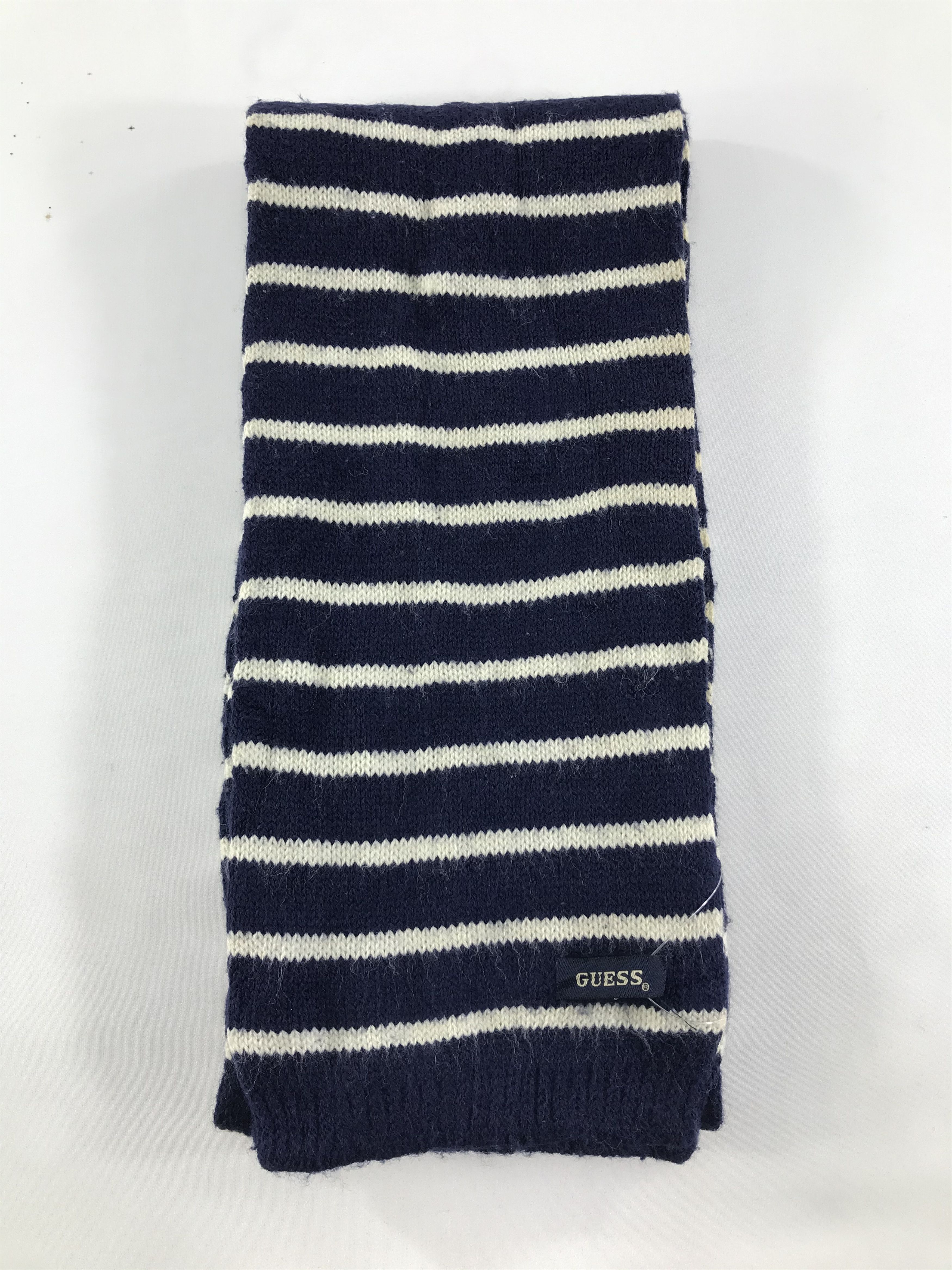 Guess Scarf / Muffler / Neckwear - WW2265