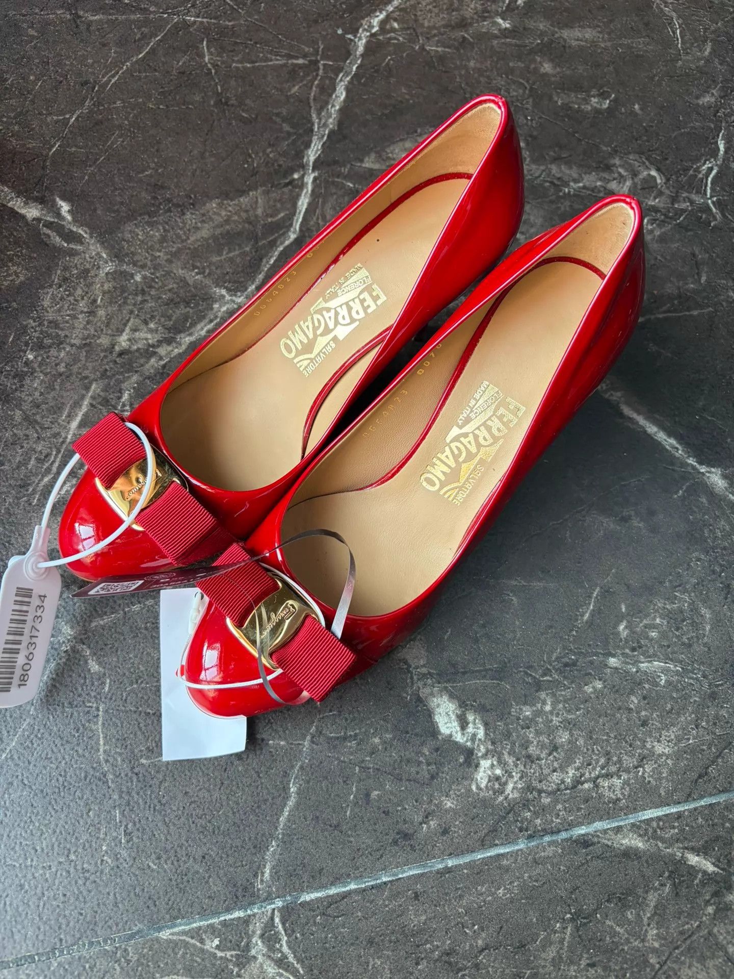 Salvatore Ferragamo FERRAGAMO Vara Patent Leather Bow Heels 7cm Red 37.5 Size US 7 / IT 37 - 1 Thumbnail
