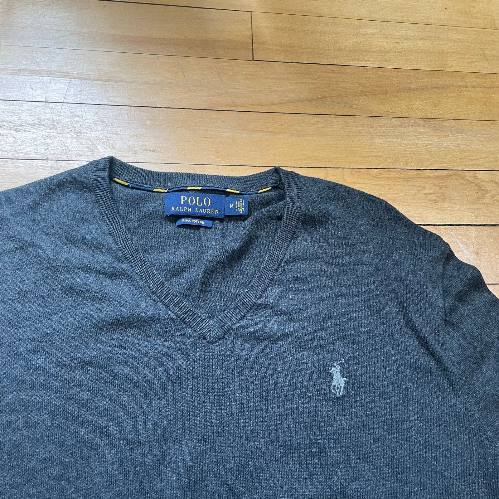 Polo Ralph Lauren Polo Ralph Lauren V Neck Sweater Gray Size M Minimal Preppy Size US M / EU 48-50 / 2 - 2 Thumbnail