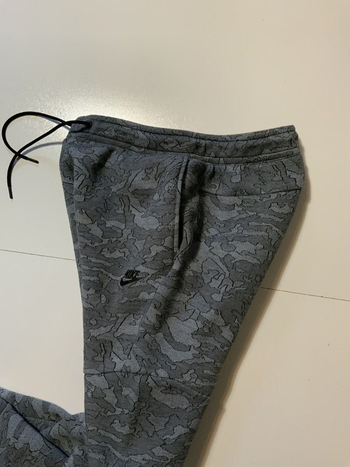 Nike Nike Tech Fleece Jacquard Grey Camouflage Jogger Track Pants Size US 30 / EU 46 - 9 Thumbnail