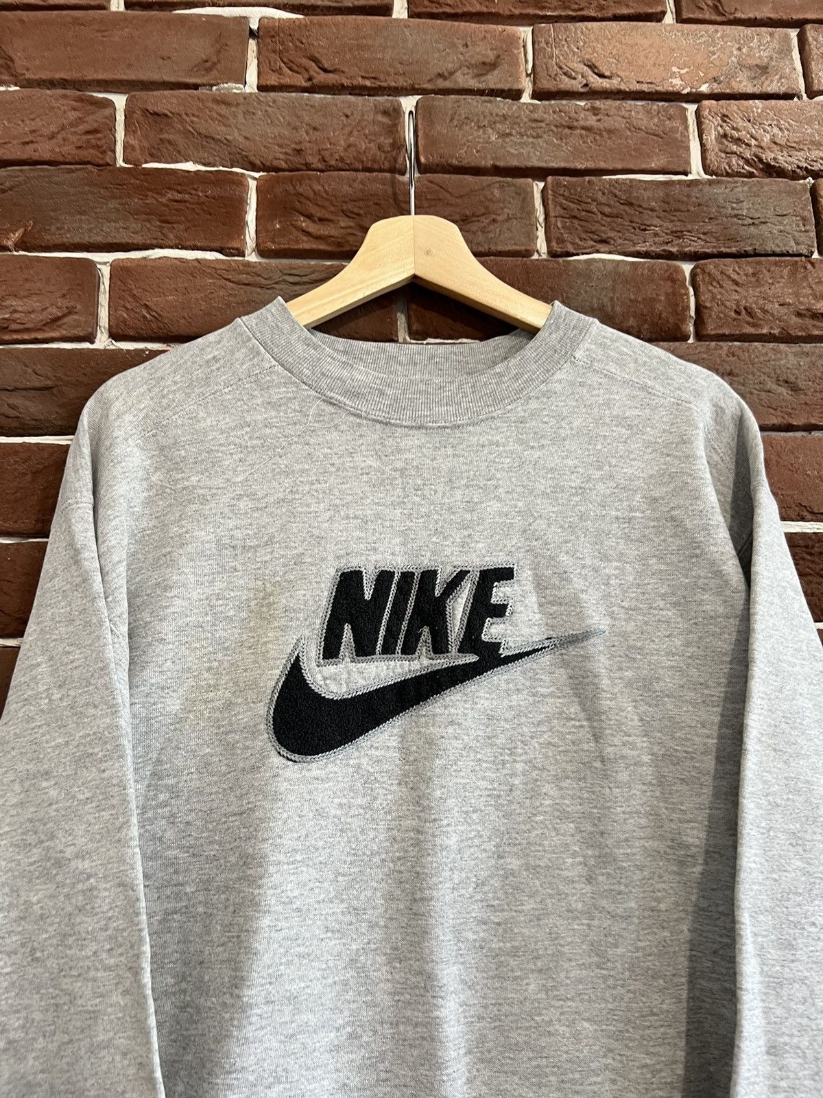 Nike Vintage 90s Nike Big Swoosh Logo Black Tag Sweatshirt S Grey Size US S / EU 44-46 / 1 - 4 Thumbnail