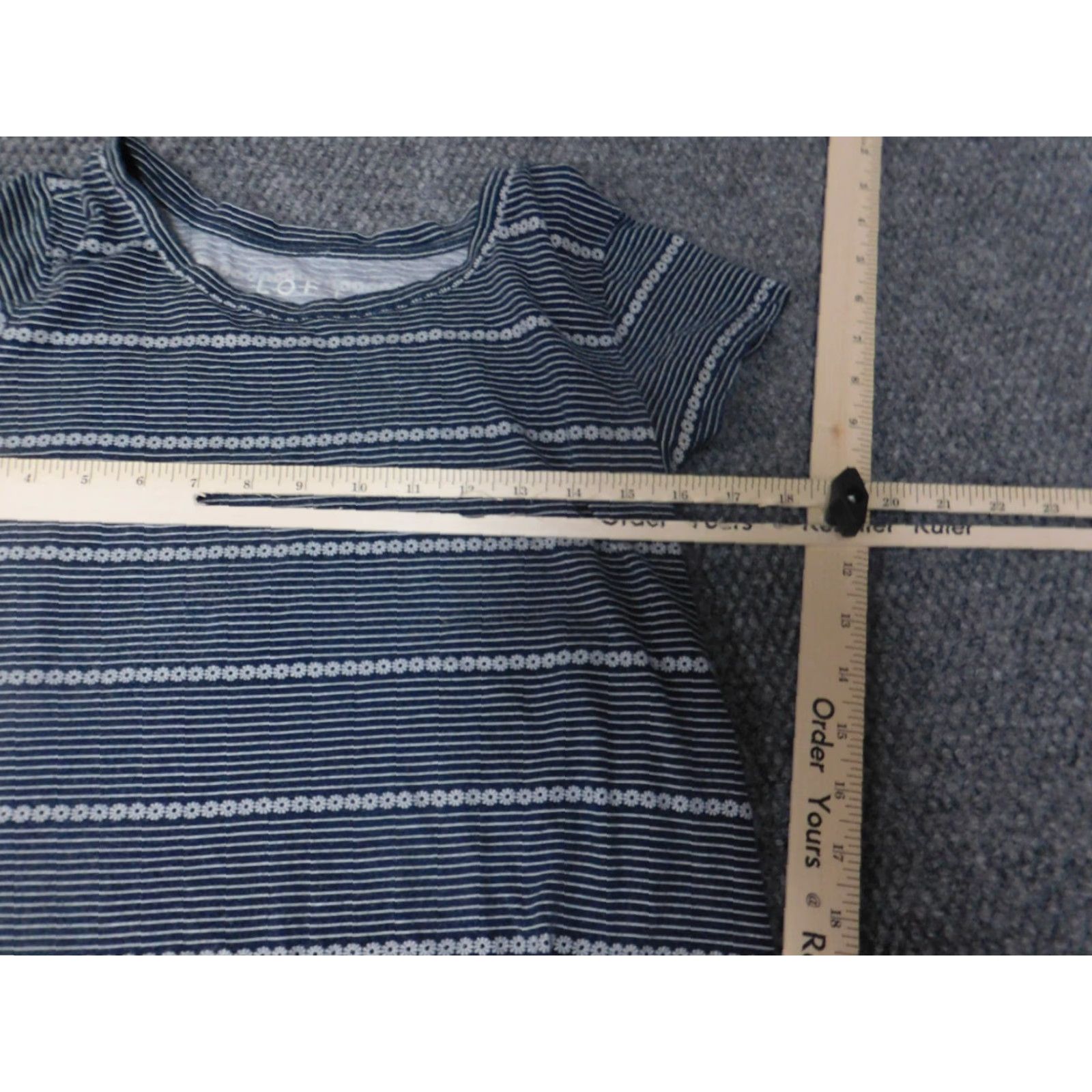 J.Crew J.CREW Blouse XS Blue Striped Short Sleeve Pullover Round Neck Casual Stretch Womens Regular Colorful Button Size XS / US 0-2 / IT 36-38 - 5 Thumbnail