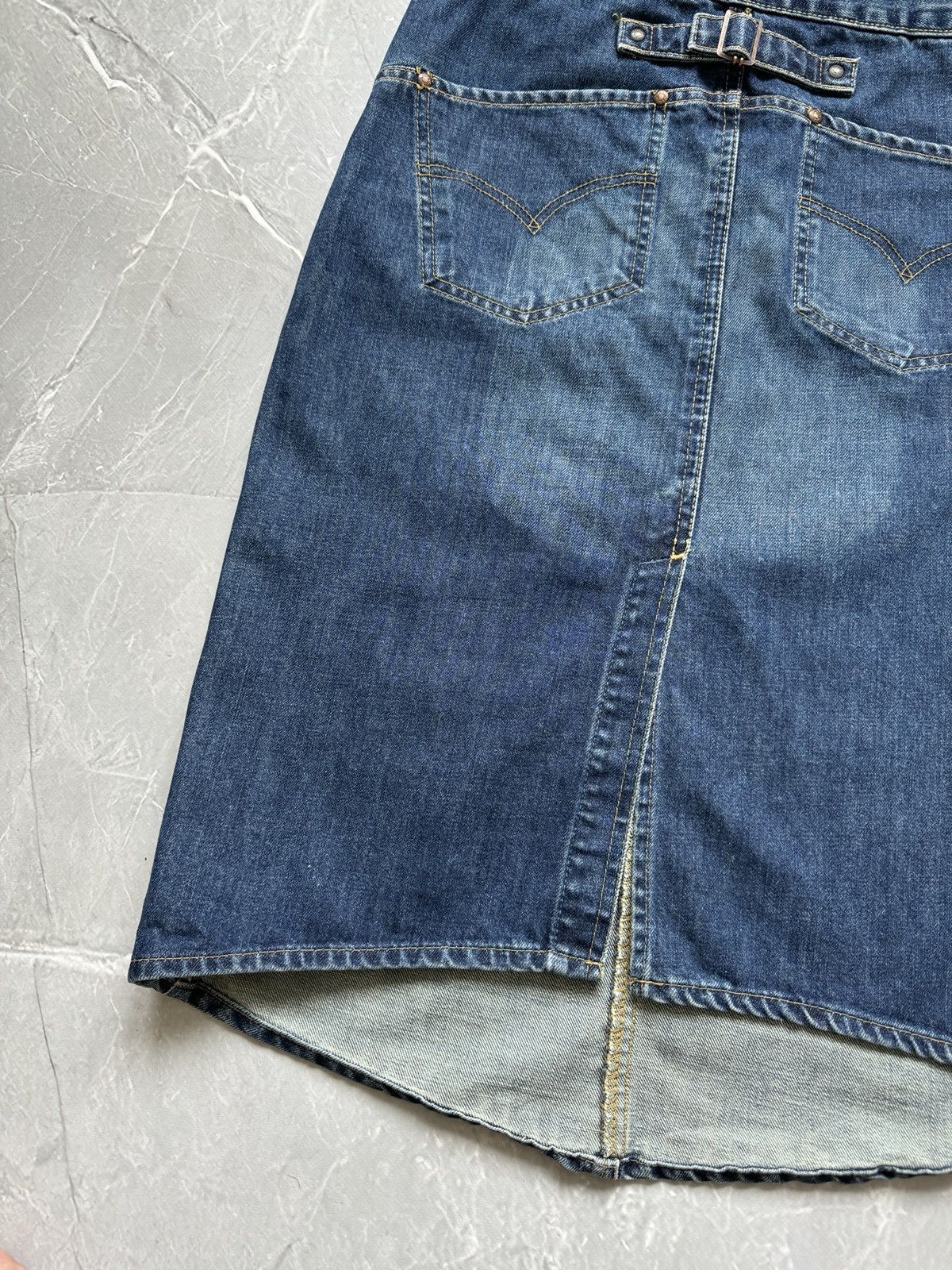Levi's Vintage Clothing Vintage Levis Back Buckle Denim Midi Skirt Size 30" / US 8 / IT 44 - 4 Thumbnail