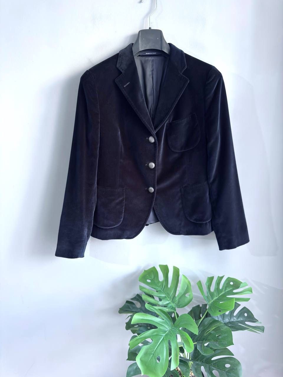 Tagliatore Tagliatore Women's Navy Velvet Blazer Made in Italy, 46/S Size S / US 4 / IT 40 - 1 Thumbnail