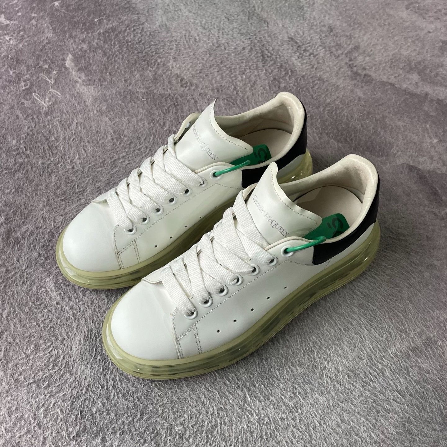 Alexander McQueen Alexander McQueen White Lowtop Sneakers 41 Men Size US 8.5 / EU 41-42 - 1 Thumbnail