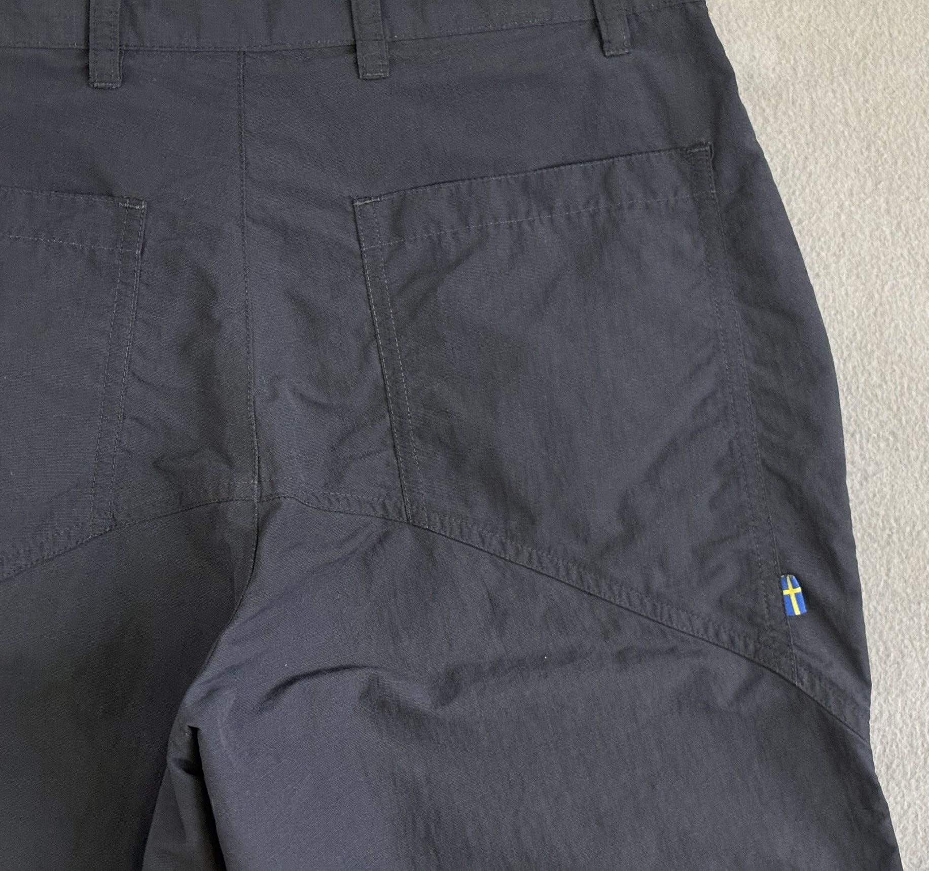 Fjallraven × Vintage FjallRaven 3/4 pants vintage size 40 Size US 30 / EU 46 - 14 Thumbnail