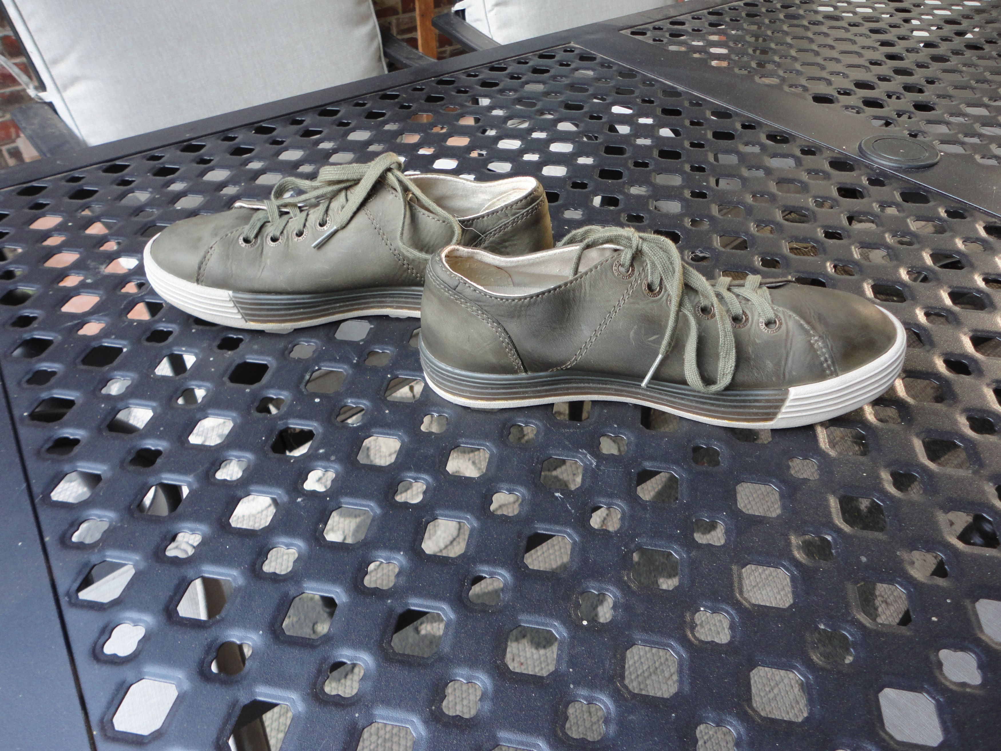 Dr. Martens DR. MARTENS Green Lace Up Tennis Shoes Size 8M Size US 8 / EU 41 - 3 Thumbnail