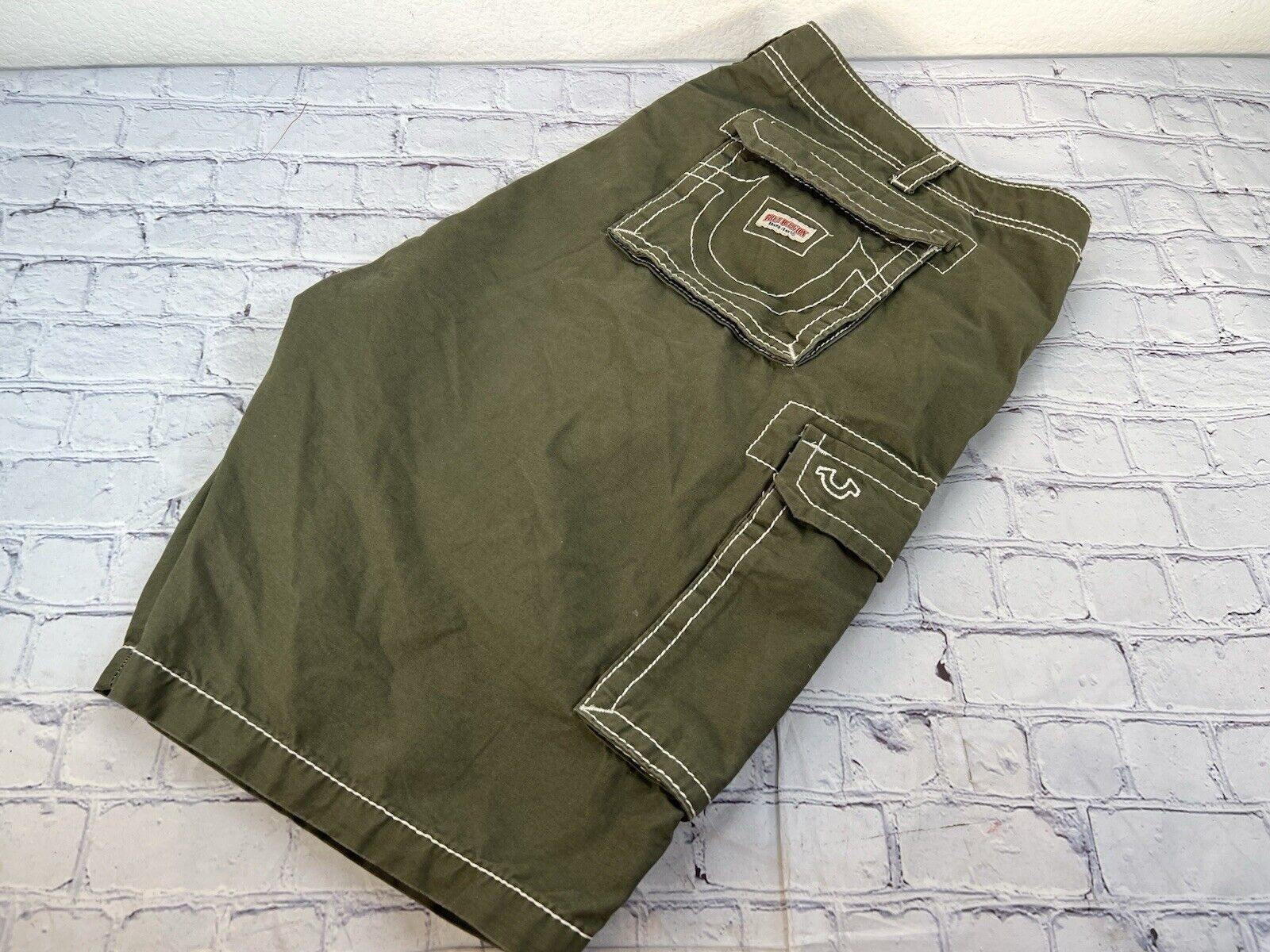 True Religion Men’s 46 Cargo Shorts Military Green Baggy Size US 44 / EU 60 - 8 Thumbnail