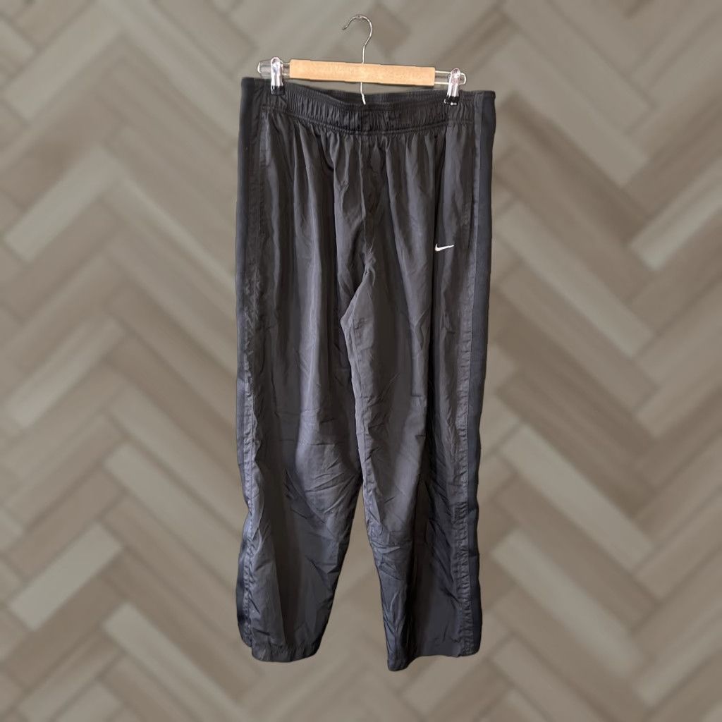 Nike Y2K Nike Track Pants Mens XL Black Swishy Button Up Size XL Size US 36 / EU 52 - 1 Thumbnail