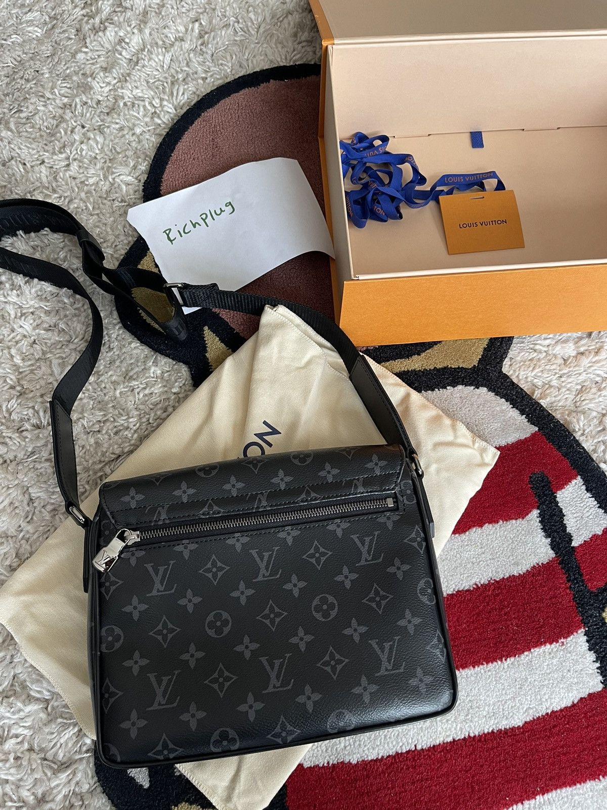 Louis Vuitton Louis Vuitton District PM Messenger Shoulder Bag Crossbody Size ONE SIZE - 5 Thumbnail