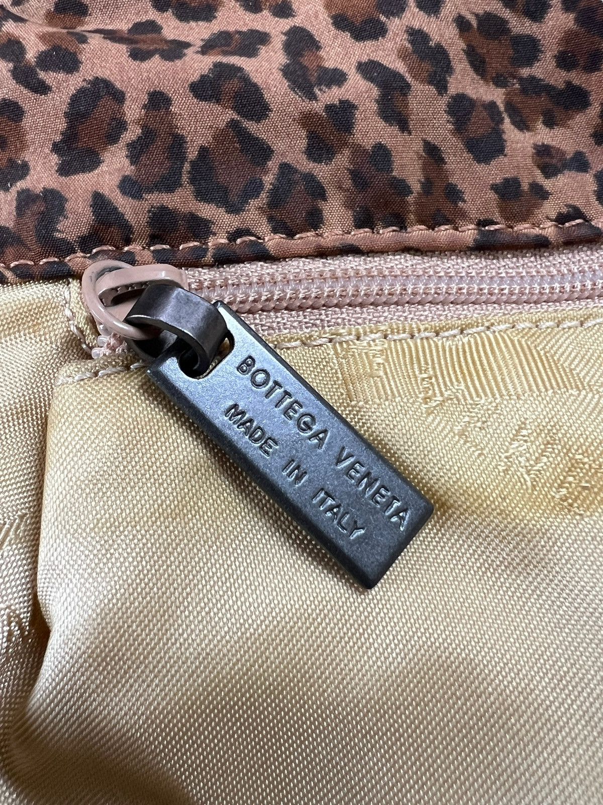 Bottega Veneta × Vintage Vintage Bottega Veneta Leopard Print Crossbody Bag Size ONE SIZE - 20 Thumbnail