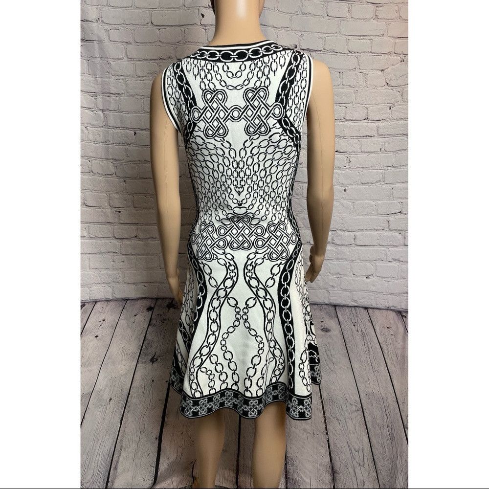 Diane von Furstenberg DVF Diane Von Furstenberg Ivory & Black Fit and Flare Scuba Size S / US 4 / IT 40 - 9 Thumbnail