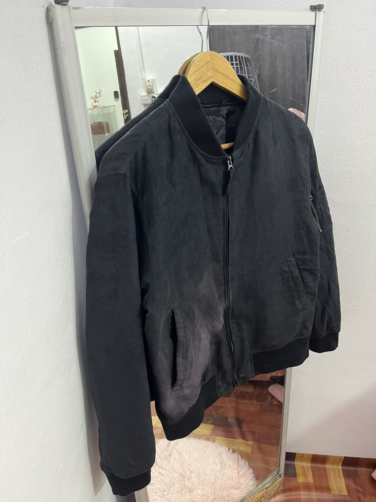 Uniqlo Uniqlo MA-1 Bomber Jacket Black Minimal Fade Size US M / EU 48-50 / 2 - 2 Thumbnail
