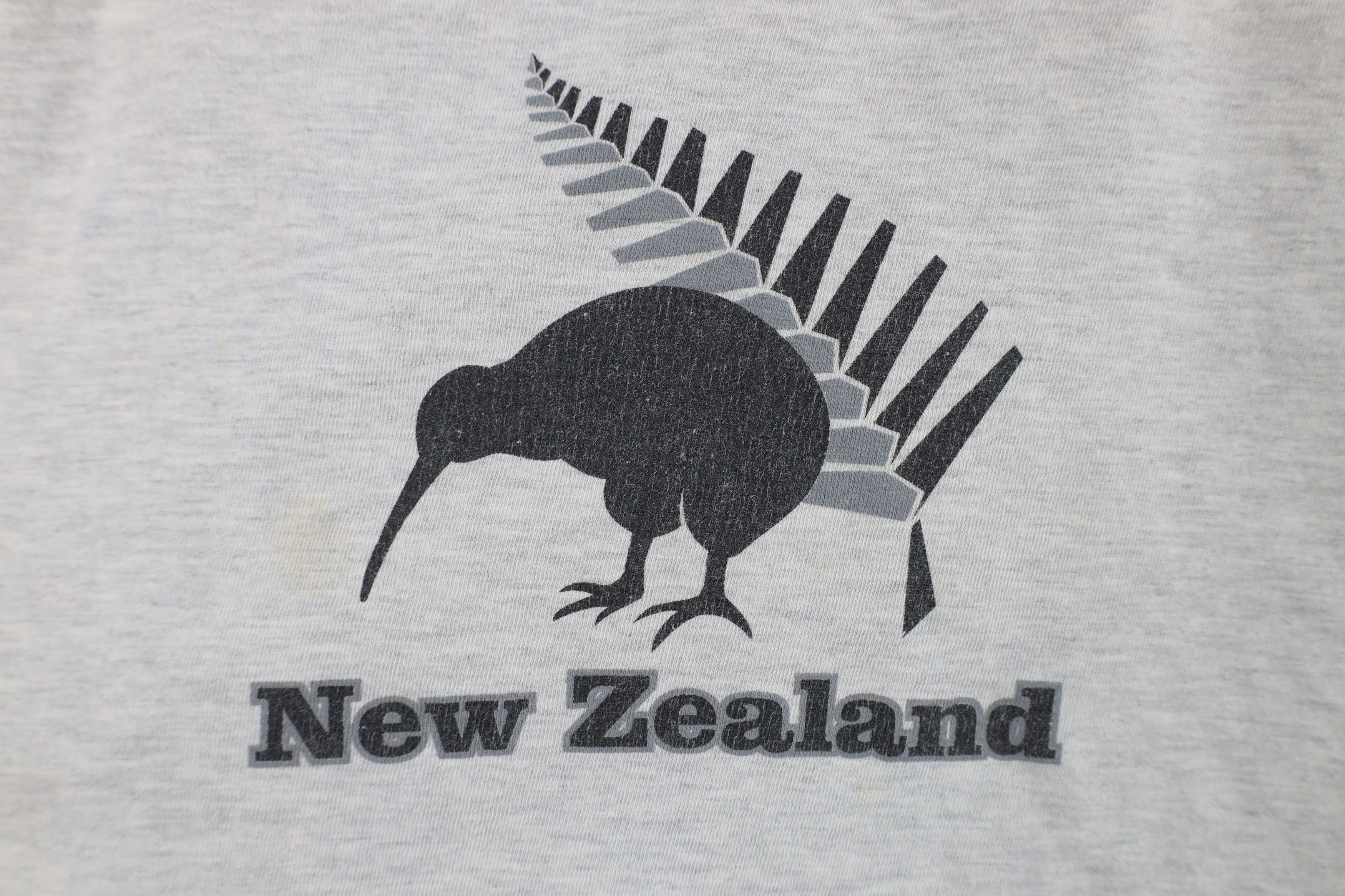Vintage Vintage 90s Streetwear Heavy New Zealand Kiwi Bird T-Shirt Size US XL / EU 56 / 4 - 4 Thumbnail