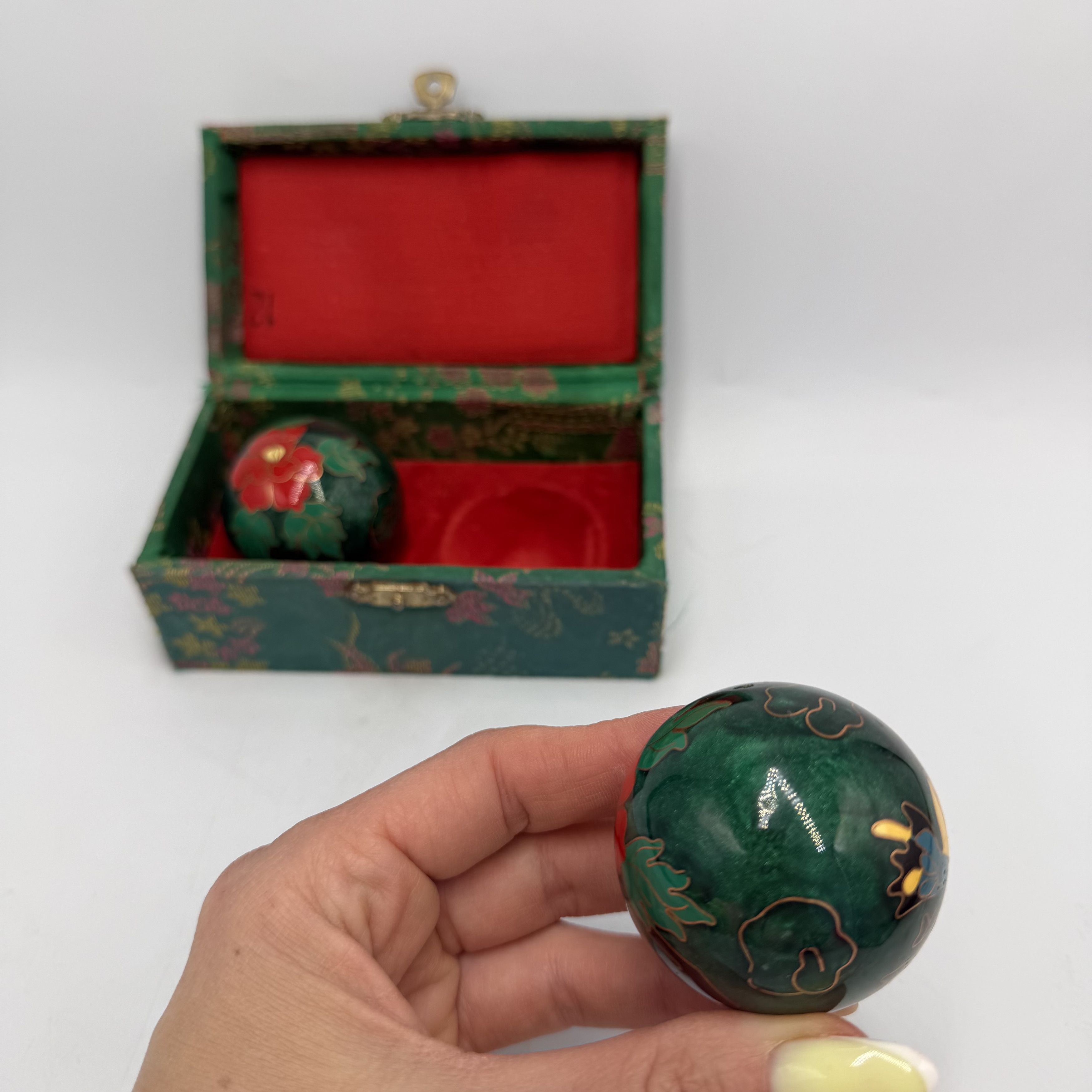 Vintage Vintage Chinese Baoding Balls Butterfly Flower Enamel Size ONE SIZE - 10 Thumbnail