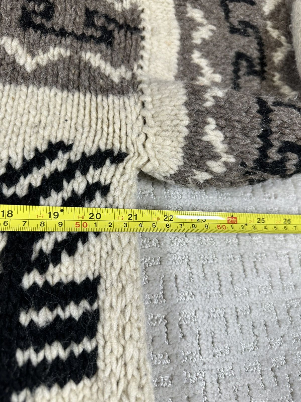 Vintage 60’s/70’s Cowichan Wool Pattern Sweater Size US L / EU 52-54 / 3 - 4 Thumbnail